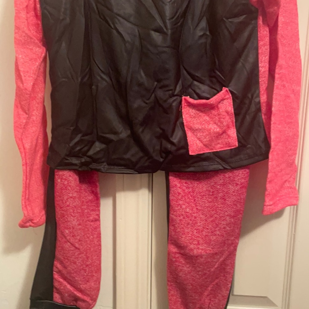 NWT 2-piece set